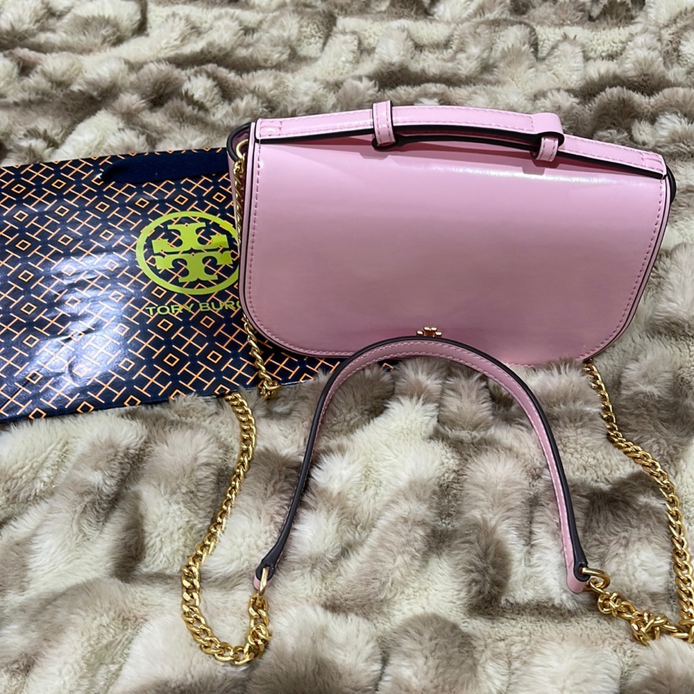 BRAND NEW TORY BURCH EMERSON PATENT TOP HANDLE